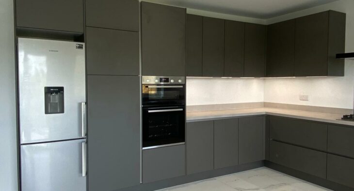 a side angle of the Modern Simplicity Kitchen