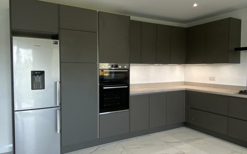 a side angle of the Modern Simplicity Kitchen